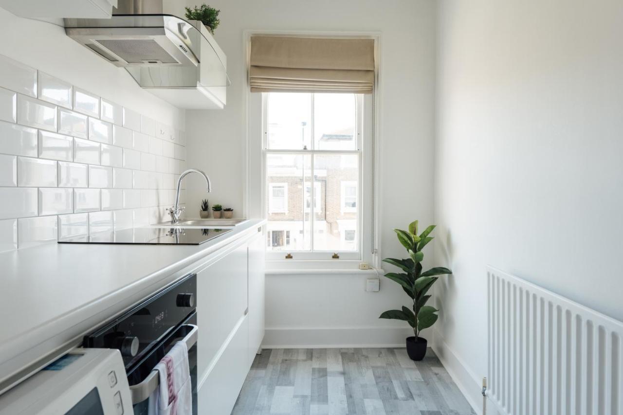 Stunning & Stylish 2 Bed Flat In West London Apartman Kültér fotó