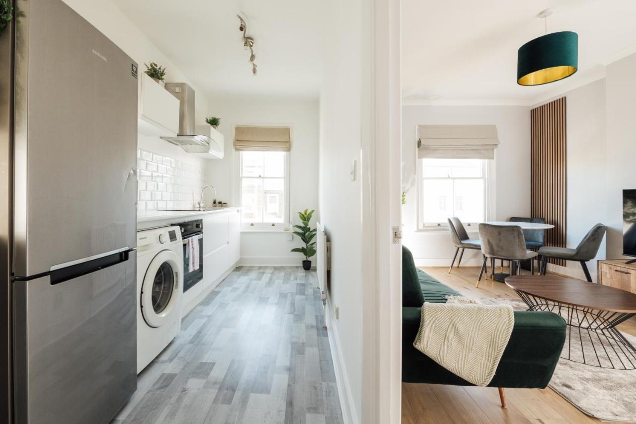 Stunning & Stylish 2 Bed Flat In West London Apartman Kültér fotó